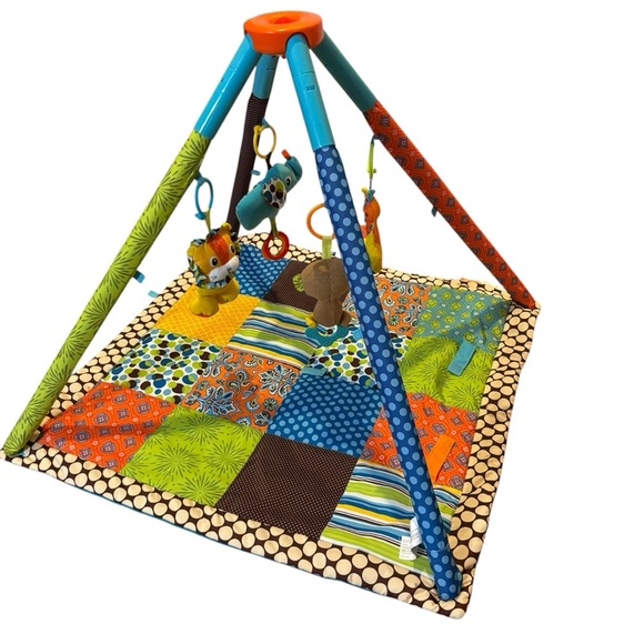 Colorful Play Gym for Babies Multicolored Animals Soft Fabric Patterned Learning - Picture 1 of 11